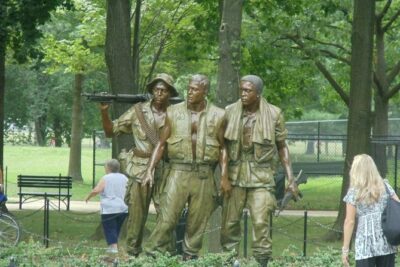 Washington DC Monuments self-guided walking tour & scavenger hunt