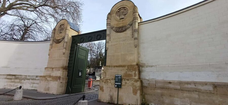 Who Killed Victor ? Escape Game at Père Lachaise Cemetery - Why this Père Lachaise mystery works