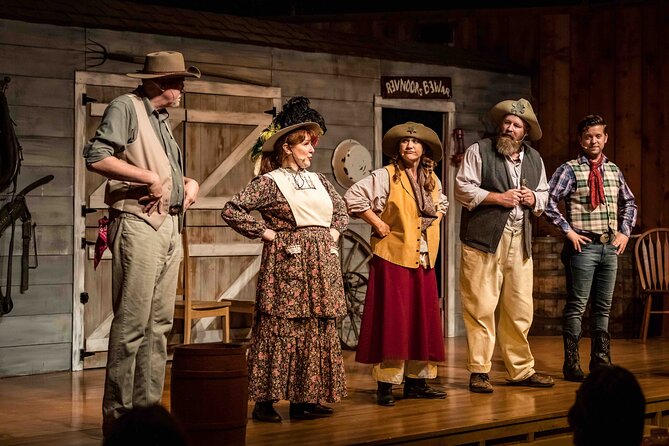 WhoDunnit Hoedown - Branson’s Best Murder Mystery Dinner Show - What dinner is really like during the show