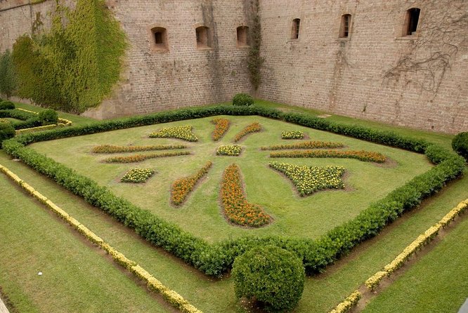 Witch Hunt on Montjuïc: Self-Guided Puzzle Quest in Barcelona - A witch hunt across Montjuïc