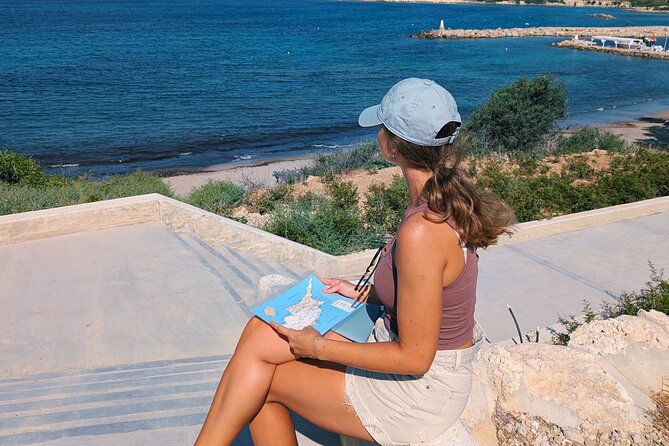 XploreMe! - Coral Bay Scavenger Hunt Outdoor Activity - The value of $18.06 per person