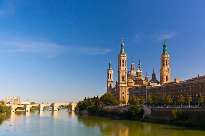 Zaragoza Scavenger Hunt and Sights Self-Guided Tour - Goya’s monument and the city’s artistic side